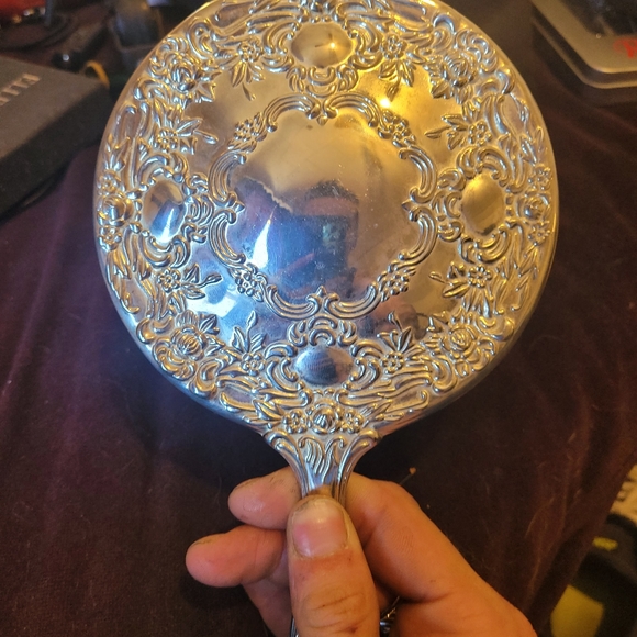 Silver jewelry, trinket box, and mirror - Picture 10 of 16